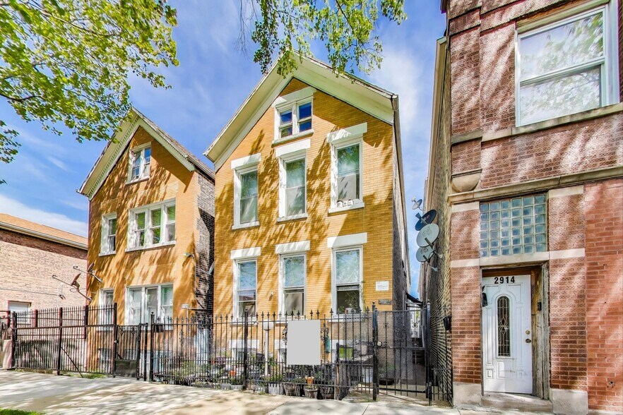 More Photos Of 2916 W 25th Pl, Chicago Multifamily For Sale