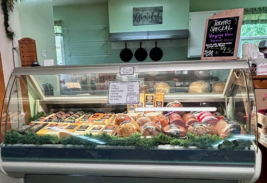 More Photos Of 3555 Summertown Hwy, Summertown General Retail For Sale