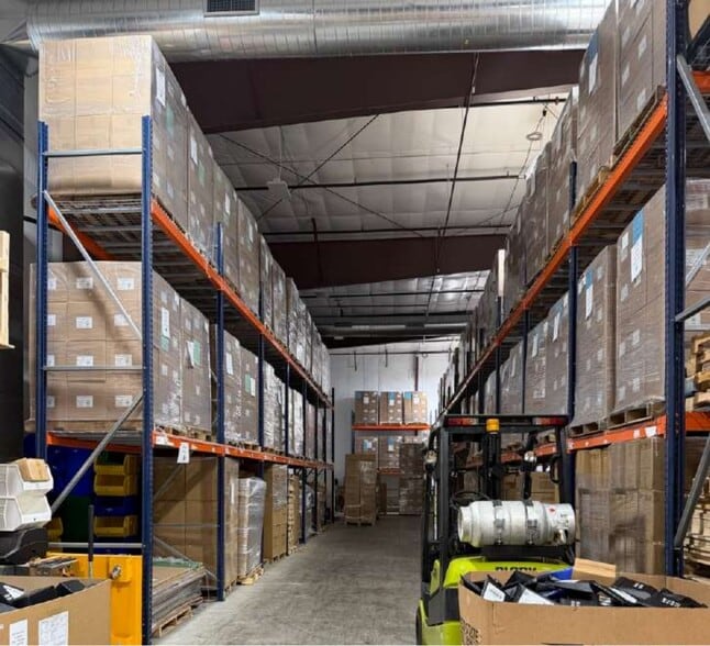 More Photos Of N1266 Technical Dr, Greenville Industrial For Lease