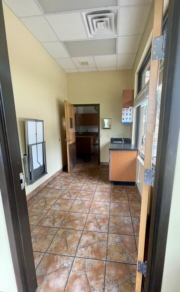 More Photos Of 4415 Front Nine Dr, Cumming Storefront For Lease