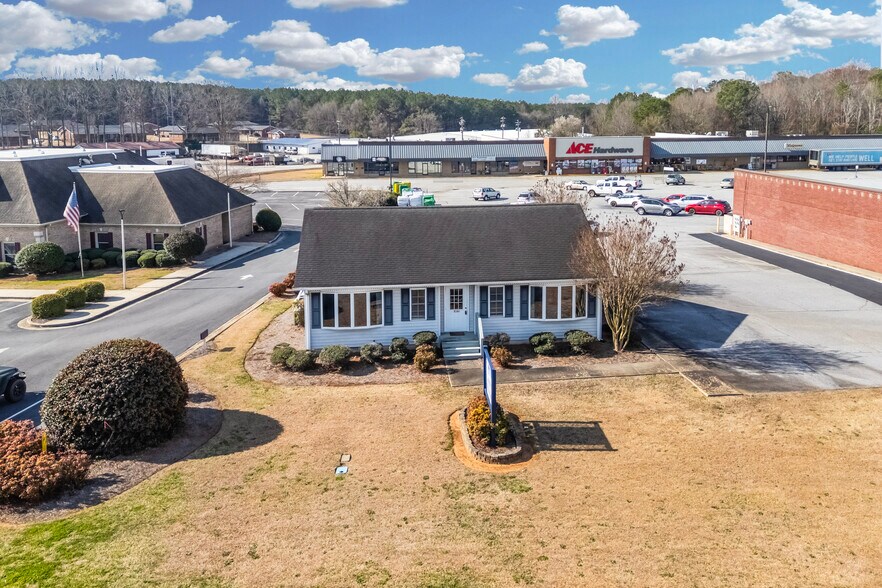More Photos Of 13325 Jones St, Lavonia Office For Sale