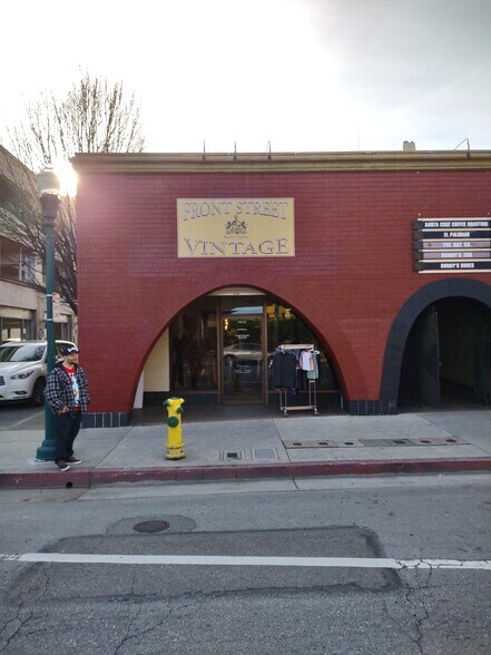 More Photos Of 701 Front St, Santa Cruz Freestanding For Lease