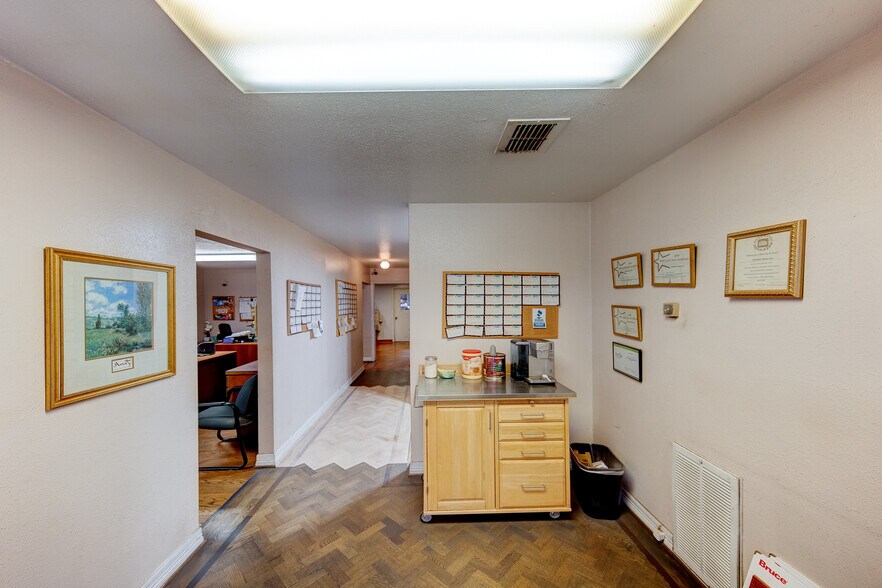 More Photos Of 10002 Grover Ln, Houston Warehouse For Sale