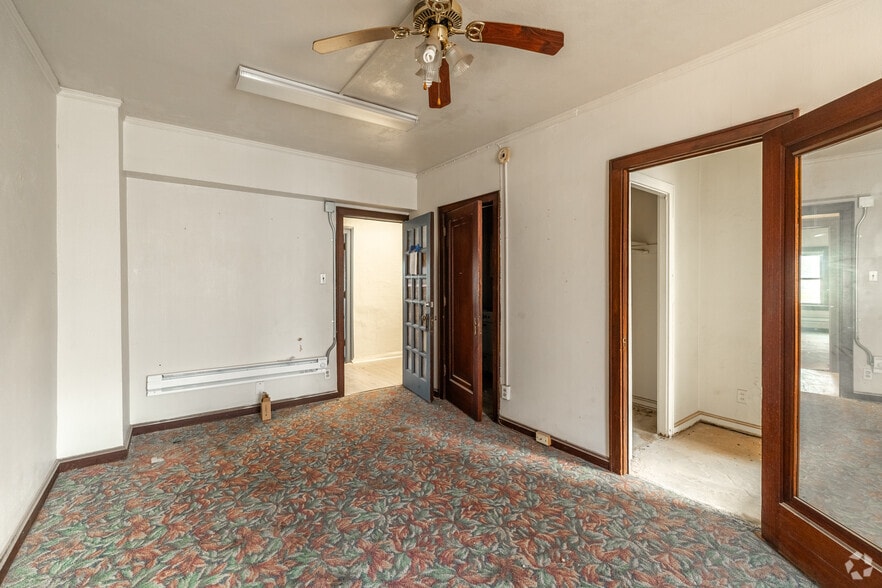 More Photos Of 222 E Elm St, Wichita Apartments For Sale