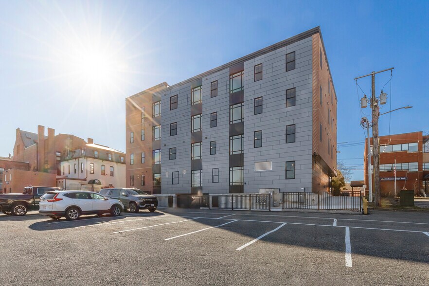 More Photos Of 21 Summer St, Natick Apartments For Lease