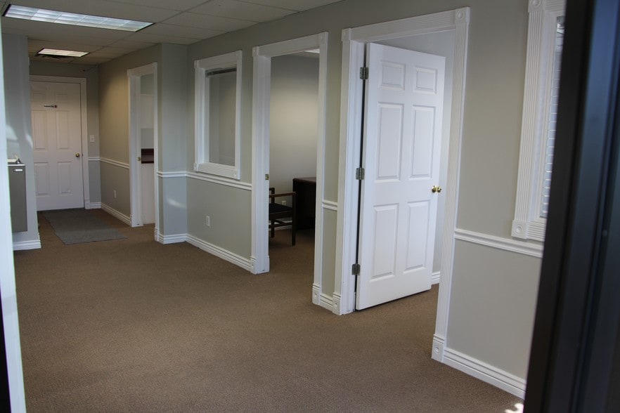 More Photos Of 1116 W 500 S, West Bountiful Office For Lease