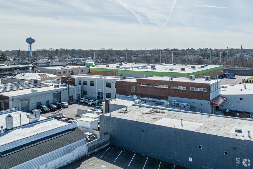 More Photos Of 50 Rose Pl, Garden City Park Warehouse For Lease