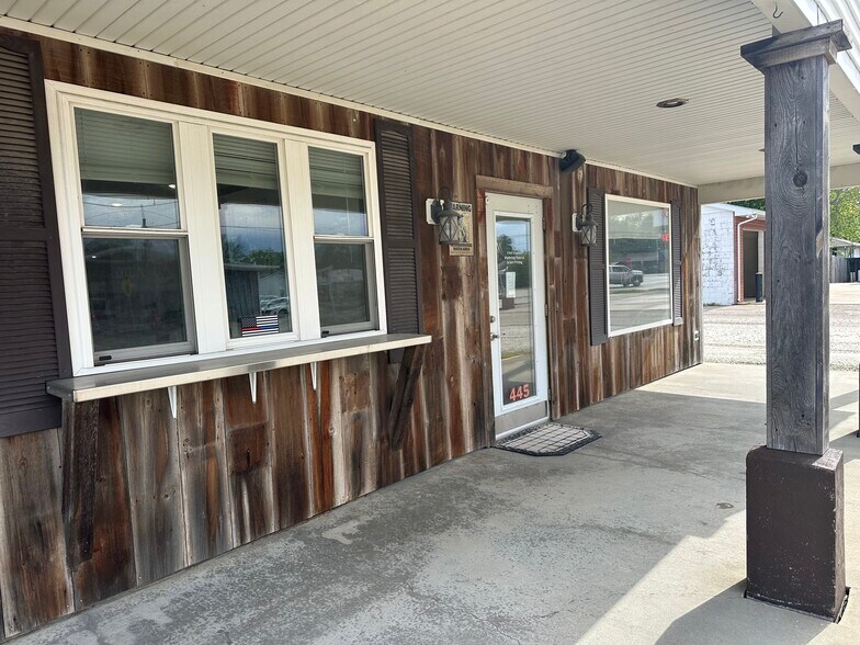 More Photos Of 445 W Elm St, Waverly General Retail For Sale