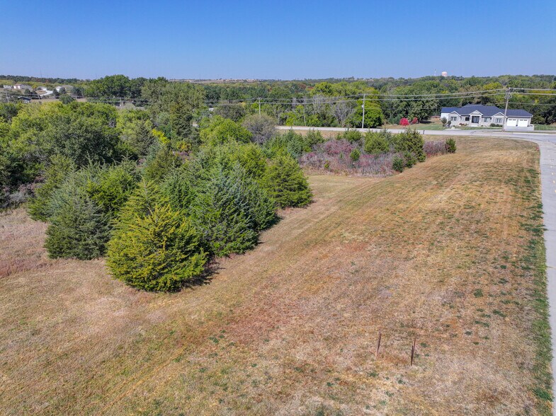 More Photos Of 2813 56th Street, Lincoln Land For Sale