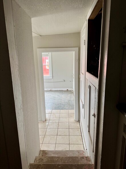 More Photos Of 608 W Wallace St, San Saba Restaurant For Sale