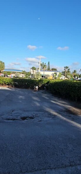 Primary Photo Of 888 East Coast Ave, Lantana Freestanding For Sale