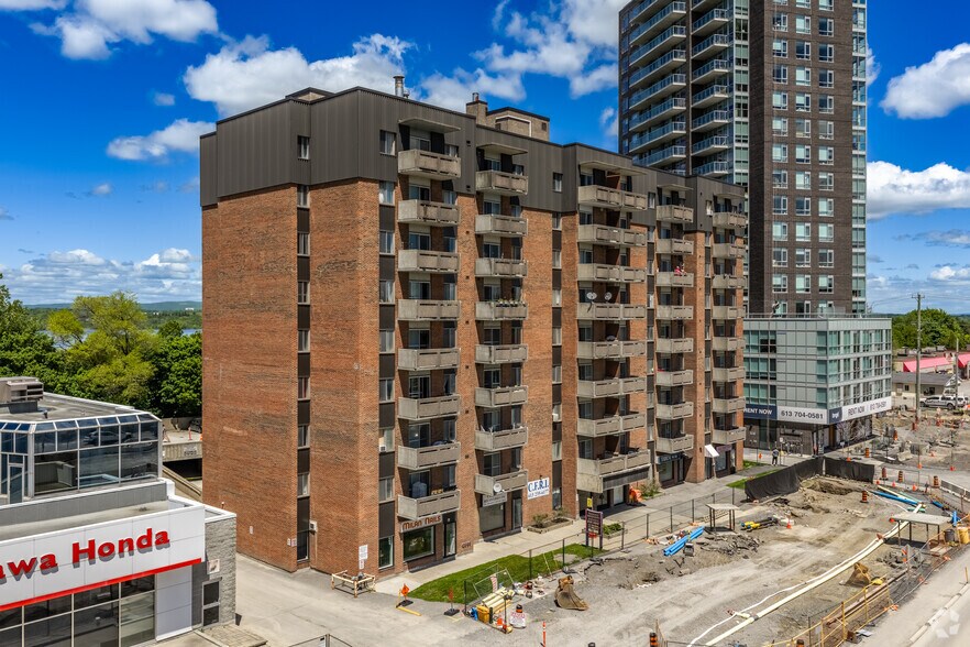 More Photos Of 945 Richmond Rd, Ottawa Apartments For Lease