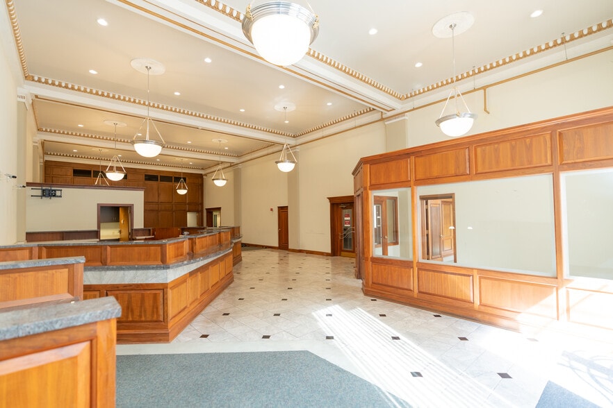 More Photos Of 721 Broad St, Chattanooga Apartments For Sale