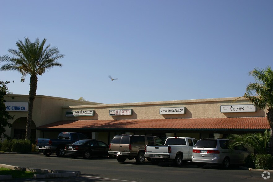 More Photos Of 590 N Alma School Rd, Chandler General Retail For Sale