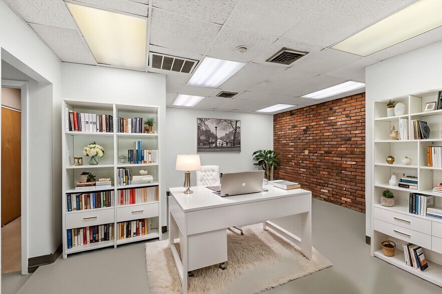 More Photos Of 1901 Gravois Ave, Saint Louis Freestanding For Lease