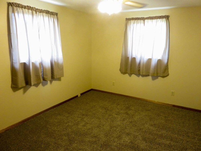 More Photos Of 310 Goose Creek Rd, Dandridge Office For Sale