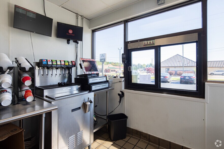 More Photos Of 2609 Gault Ave, Fort Payne Fast Food For Sale