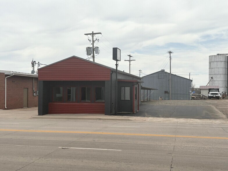 More Photos Of 212 W 1st St, Ogallala Office For Sale