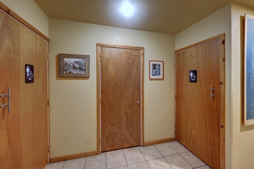 More Photos Of 1917 Pacific Ave, Long Beach Restaurant For Sale