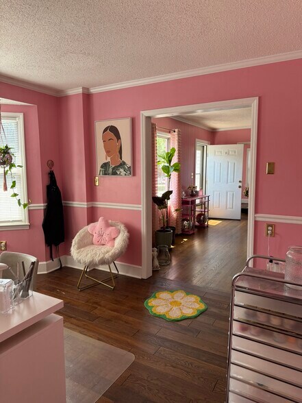 More Photos Of 1517 Lyon Court, Charlotte Freestanding For Lease