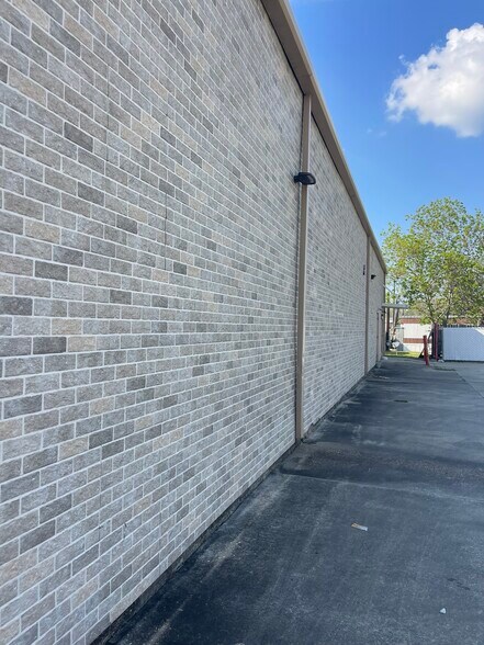 More Photos Of 7535 Highway 182 E, Morgan City Freestanding For Lease