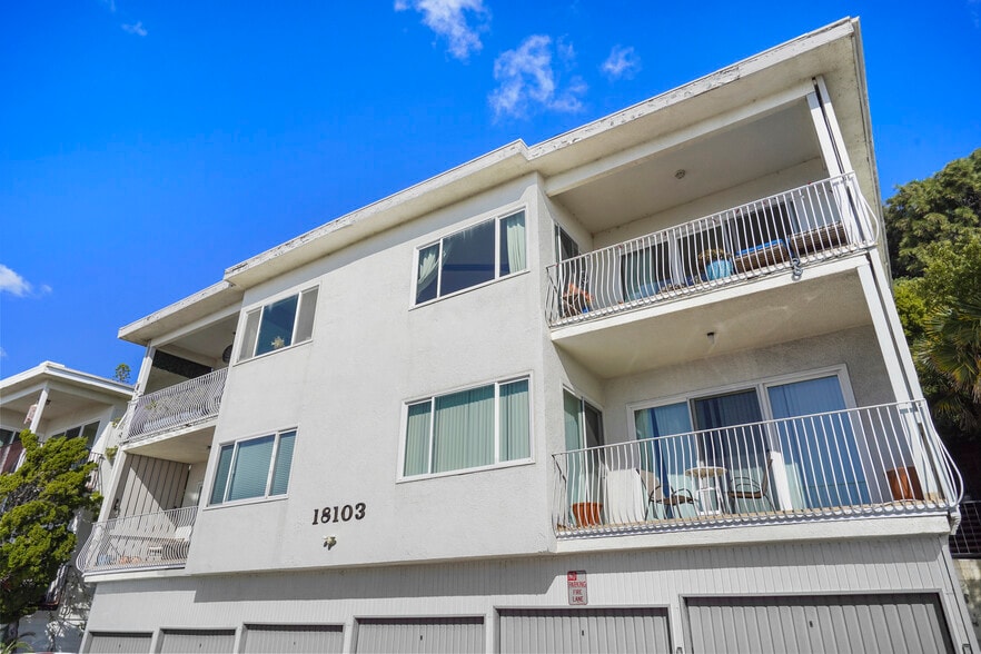 More Photos Of 18103 Coastline Dr, Malibu Apartments For Sale