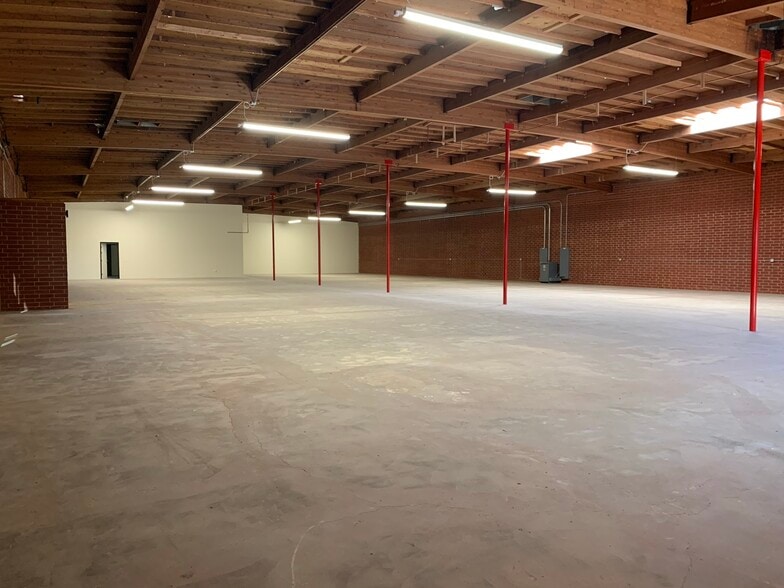 More Photos Of 7628-7630 Densmore Ave, Van Nuys Industrial For Lease