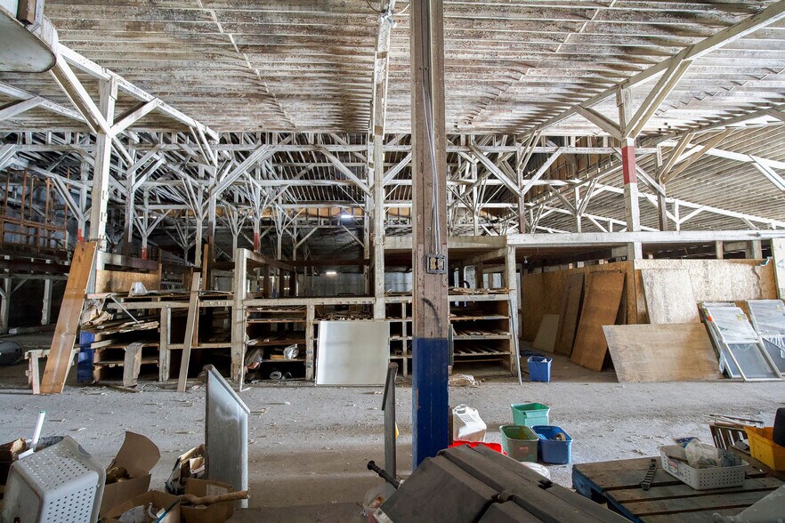 More Photos Of 221 S Walnut Ave, Sidney Warehouse For Sale