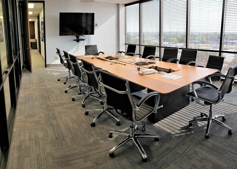 More Photos Of 235 NE Loop 820, Hurst Office For Lease