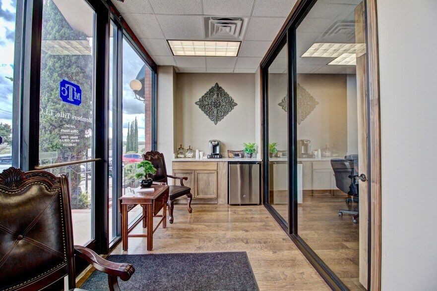 More Photos Of 923 N Loop 1604 E, San Antonio Unknown For Lease