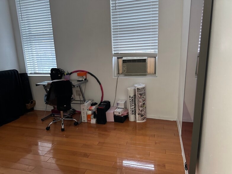 More Photos Of 3060 Steinway St, Astoria Storefront Retail Office For Sale