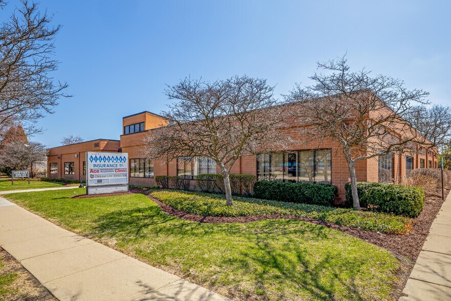 More Photos Of 505 E Golf Rd, Arlington Heights Office For Sale