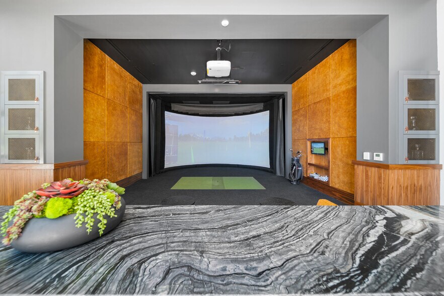 More Photos Of 585 Anton Blvd, Costa Mesa Apartments For Lease