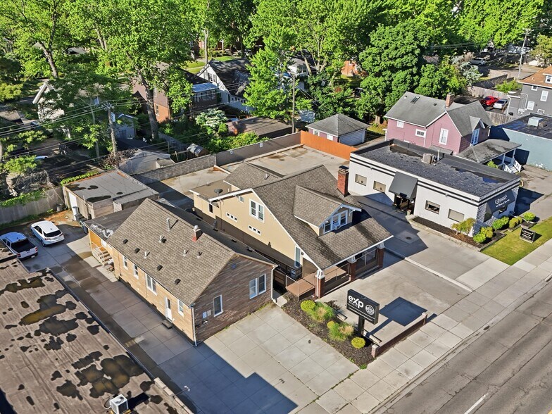 More Photos Of 928 E 11 Mile Rd, Royal Oak Serviced Offices For Lease