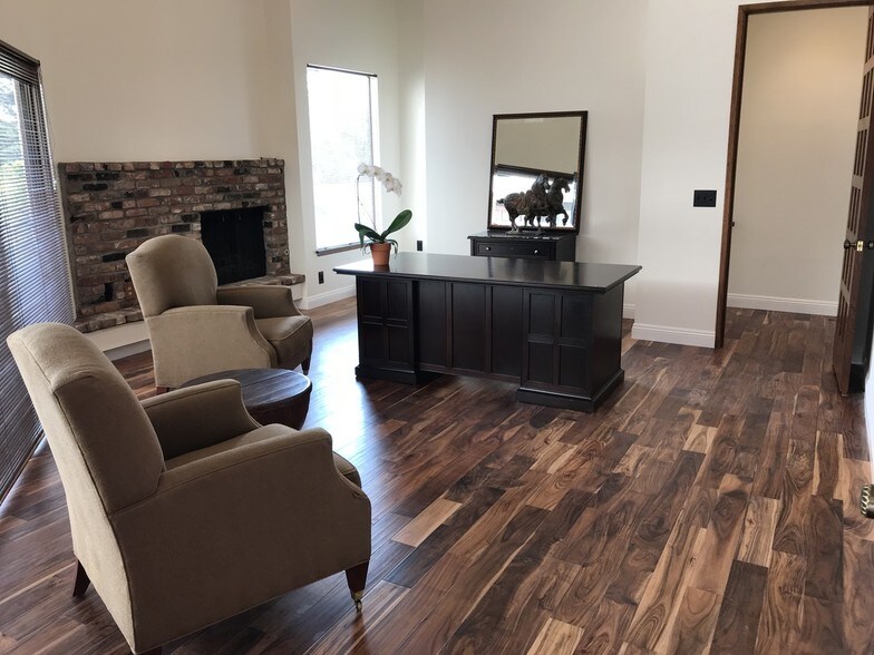 More Photos Of 1610 Oak St, Solvang Office For Lease