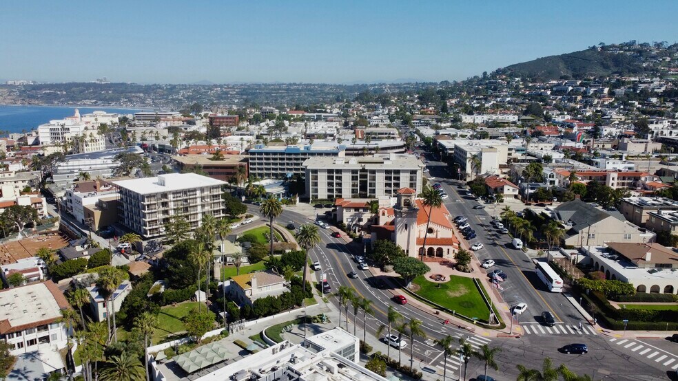 More Photos Of 743 Prospect St, La Jolla Office For Lease