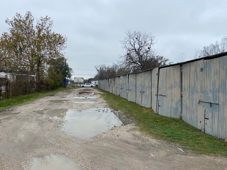 Primary Photo Of 2319-2323 Preston Ave, Pasadena Self Storage For Sale