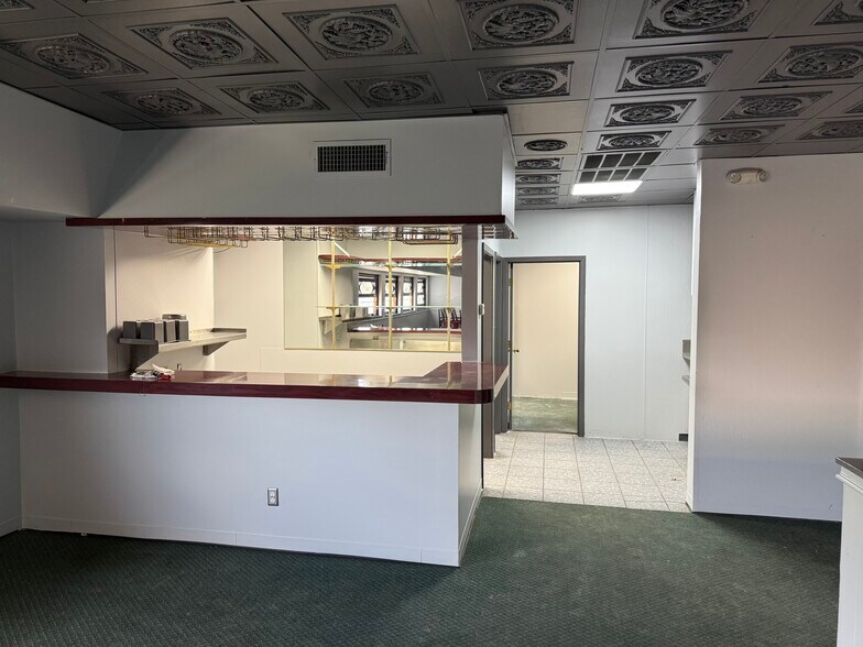 More Photos Of 10630 New Church Rd, Dallas Restaurant For Sale