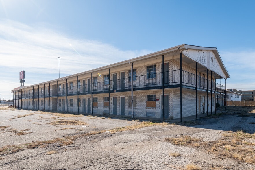 More Photos Of 2915 E Interstate 40, Amarillo Hotel For Sale