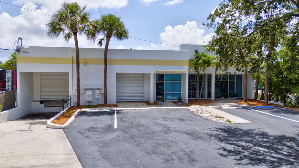 Primary Photo Of 2122 Blount Rd, Pompano Beach Warehouse For Lease