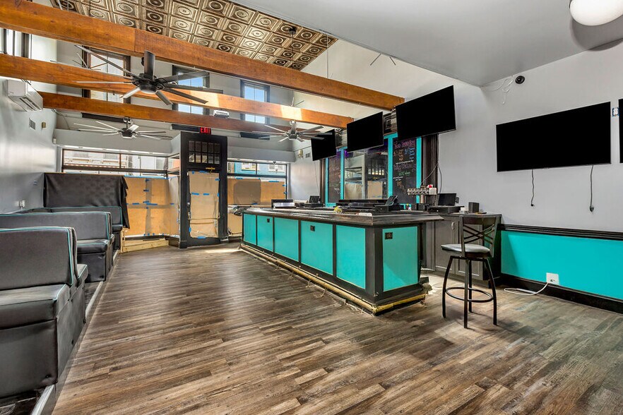 More Photos Of 4034 Hamilton Ave, Cincinnati Storefront Retail Office For Sale