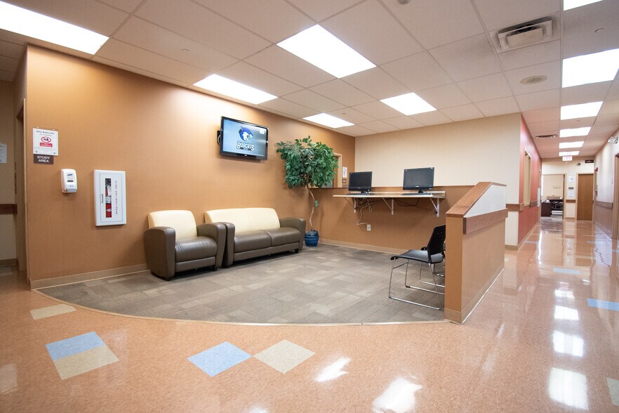 More Photos Of 3121 Euclid Ave, Cleveland Schools For Lease