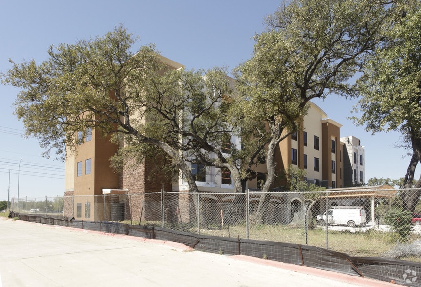 More Photos Of 13087 Research Blvd, Austin Hotel For Sale