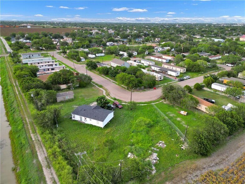 More Photos Of John Wayne Dr, Robstown Land For Sale