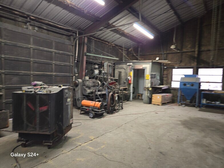 More Photos Of 658 Omaha Dr, Corpus Christi Industrial For Sale