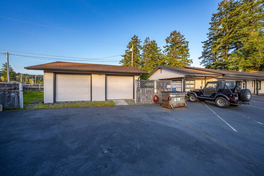 More Photos Of 542 Pacific Ave, Brookings Multifamily For Sale
