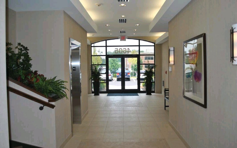 More Photos Of 4605 E Galbraith Rd, Cincinnati Medical For Sale