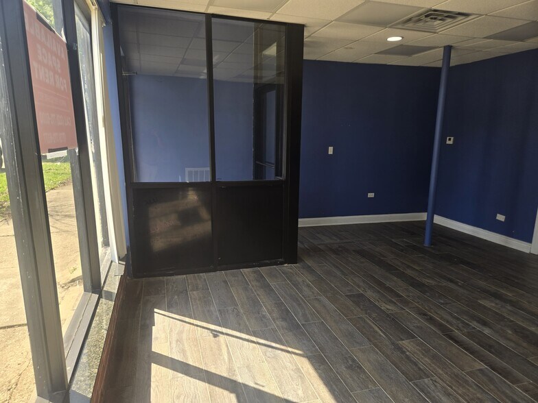 More Photos Of 6284-6288 N Cicero Ave, Chicago Office For Lease