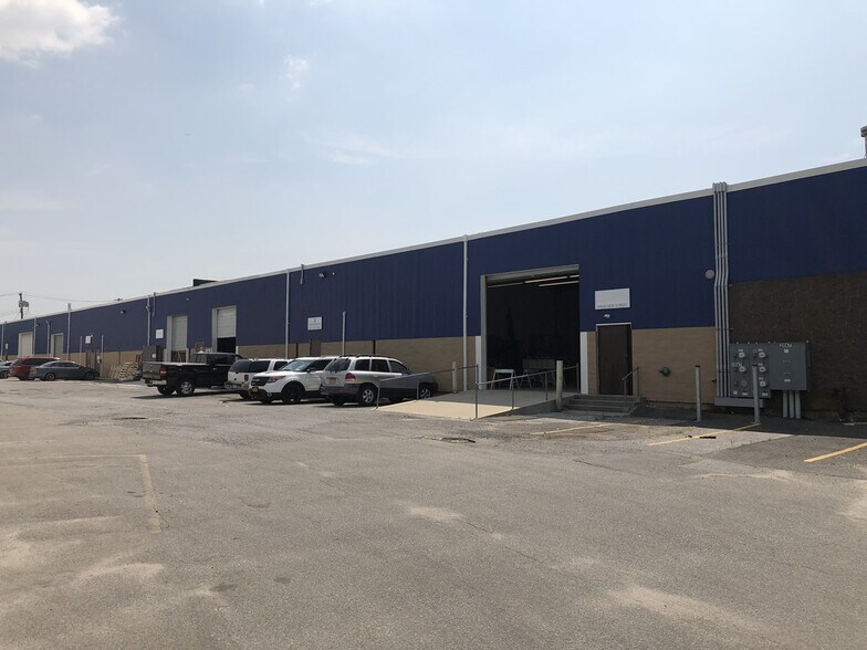 More Photos Of 3085B New St, Oceanside Warehouse For Lease