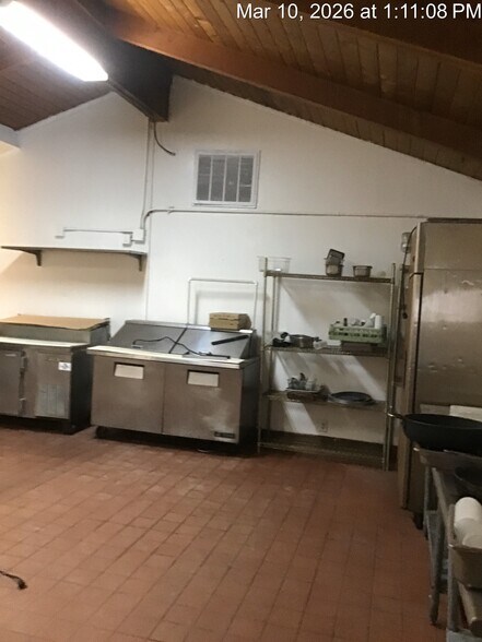 More Photos Of 14700 Elizabeth Lake Rd, Lake Hughes Restaurant For Lease